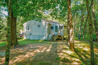 27 Justamere Rd in Casco, ME - Foto de edificio - Building Photo