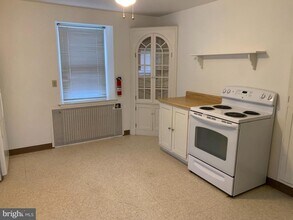 501 E Philadelphia Ave in Boyertown, PA - Foto de edificio - Building Photo