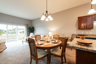 2304 Marina Rd SE in Mandan, ND - Building Photo - Building Photo