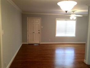 3838 Eaton Dr in Dallas, TX - Building Photo - Building Photo