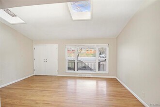 2 Seawood Ct in St. Louis, MO - Building Photo - Building Photo