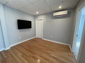 40-40 Freebody St in Newport, RI - Building Photo - Building Photo