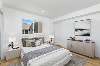 9613 S Hobart Blvd, Unit 9611.5 in Los Angeles, CA - Building Photo - Building Photo