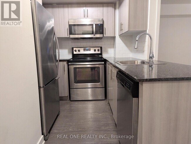 185-215 Bonis Ave in Toronto, ON - Building Photo - Building Photo