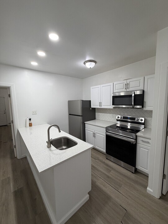 3204 Cecil B. Moore Ave in Philadelphia, PA - Building Photo