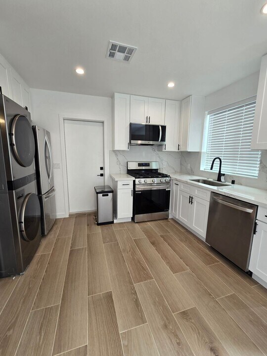 1176 Seaward St in San Luis Obispo, CA - Building Photo