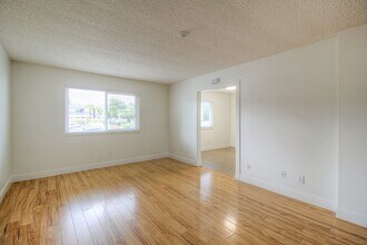 1532 Atlanta Ct in Santa Rosa, CA - Building Photo - Building Photo