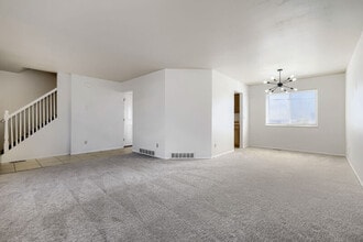 7315 Woody Creek Dr in Colorado Springs, CO - Building Photo - Building Photo