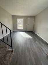 5527 S 114th St in Omaha, NE - Building Photo - Building Photo