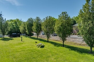 East Ridge Village in East Ridge, TN - Foto de edificio - Other