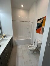 10075 NW 86th Ter in Doral, FL - Building Photo - Building Photo