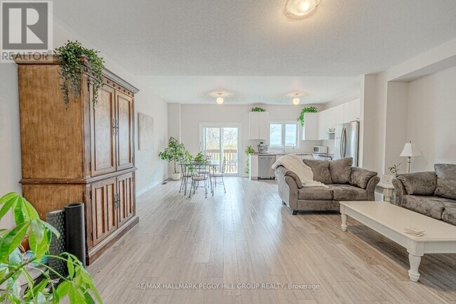 1174 Peelar Cres in Innisfil, ON - Building Photo - Building Photo