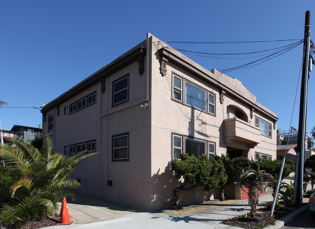 230-248 W Grape St in San Diego, CA - Foto de edificio - Building Photo