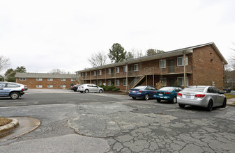 University Commons in Durham, NC - Building Photo - Building Photo