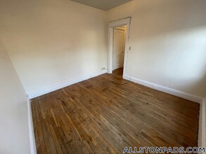 1156 Commonwealth Ave in Boston, MA - Building Photo - Building Photo
