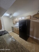 1600 Big Tree Rd in Daytona Beach, FL - Foto de edificio - Building Photo