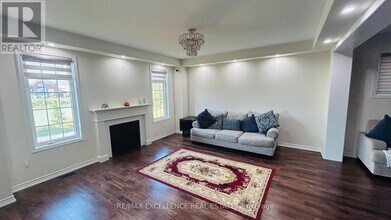 25 Divers Rd in Brampton, ON - Building Photo - Building Photo