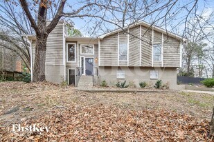 1131 Dearing Downs Dr in Helena, AL - Building Photo