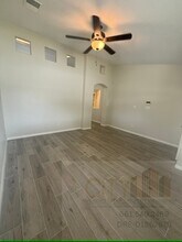 9902 Marco Polo Ave in Bakersfield, CA - Building Photo - Building Photo