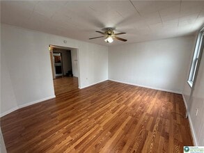 27 W Allen St in Allentown, PA - Building Photo - Building Photo