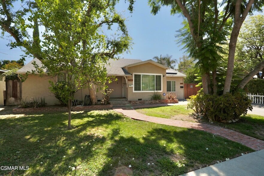 6946 Texhoma Ave in Los Angeles, CA - Building Photo