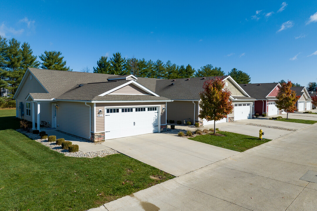 Redwood Blacklick in Blacklick, OH - Building Photo