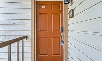 16301 Ledgemont Ln, Unit 269 in Addison, TX - Building Photo