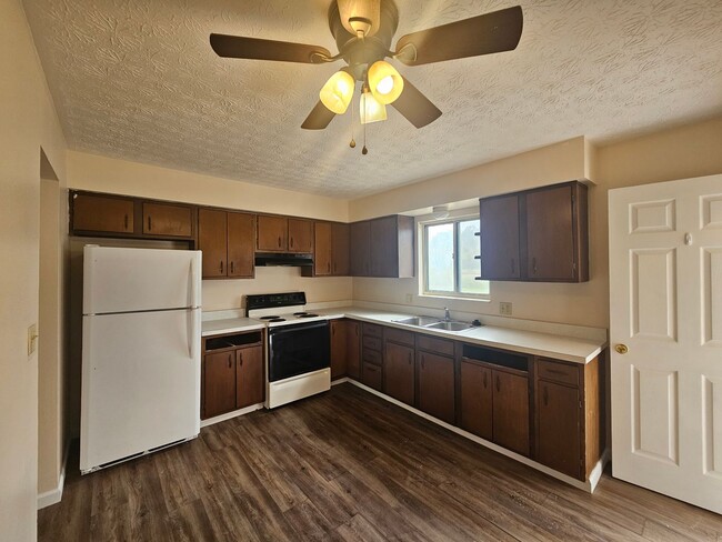 3944 Summit St in Ravenna, OH - Building Photo - Building Photo