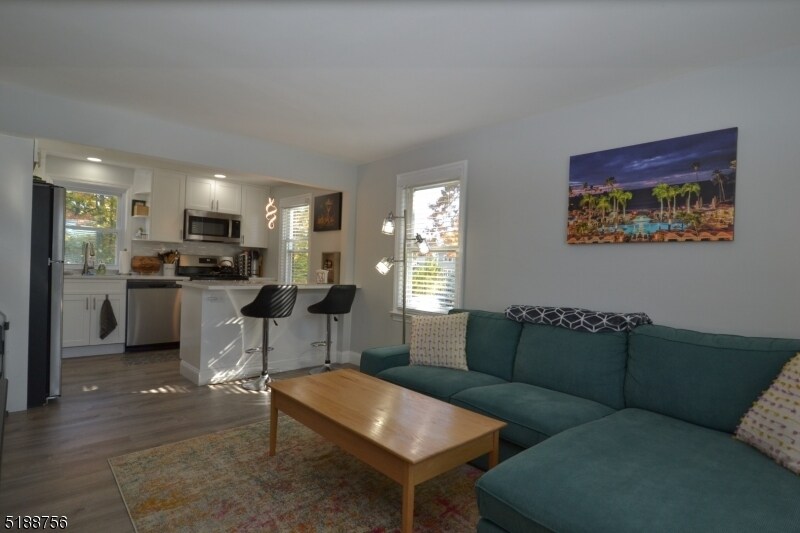 215 New St in Garwood, NJ - Building Photo
