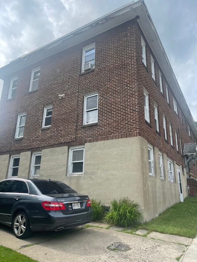 77 Colfax Ave, Unit 1 in Binghamton, NY - Building Photo - Building Photo