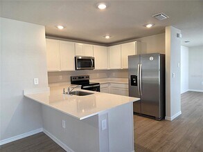 10012 Caddo Dr in Parrish, FL - Building Photo - Building Photo