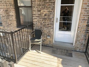 1116 N Hermitage Ave, Unit 1R in Chicago, IL - Building Photo - Building Photo