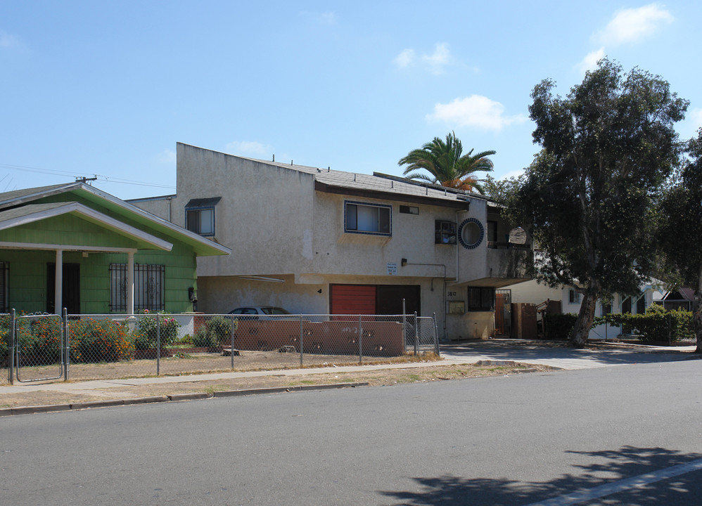 3837 Highland Ave in San Diego, CA - Building Photo