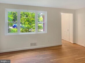 2711 Parkway in Cheverly, MD - Building Photo - Building Photo