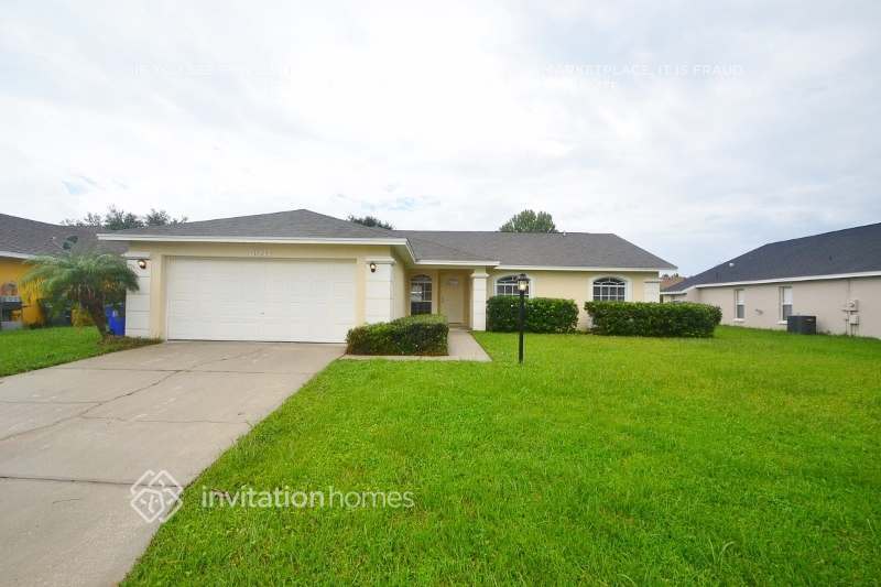 3011 Thoroughbred Loop S in Lakeland, FL - Building Photo