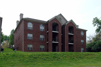 High Gate at Lyons View in Knoxville, TN - Foto de edificio - Building Photo