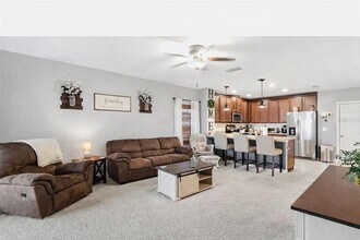 9760 Kinmore Dr in Groveland, FL - Building Photo - Building Photo