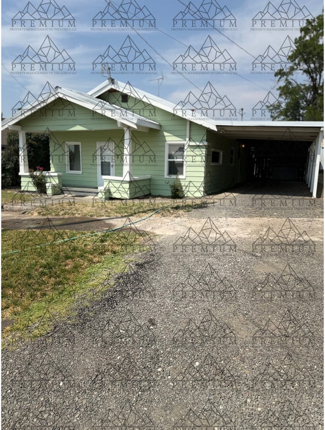 property at 907 Fulton St