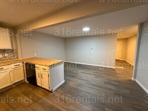 2302 S Washington Ave in Wichita, KS - Building Photo - Building Photo