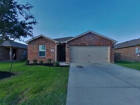317 Summer Horse Dr in La Marque, TX - Building Photo