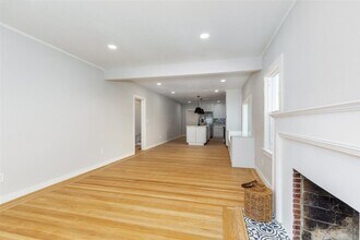 330 Broadmoor Blvd in San Leandro, CA - Building Photo - Building Photo