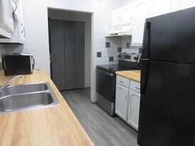 1360 32nd St South in Fargo, ND - Building Photo