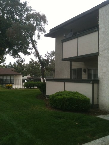 26200 W Redlands Blvd in Redlands, CA - Building Photo - Building Photo