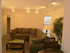 103 Highland Pl in Ithaca, NY - Building Photo