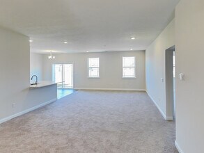 8842 Faulkner Dr in Indianapolis, IN - Building Photo - Building Photo