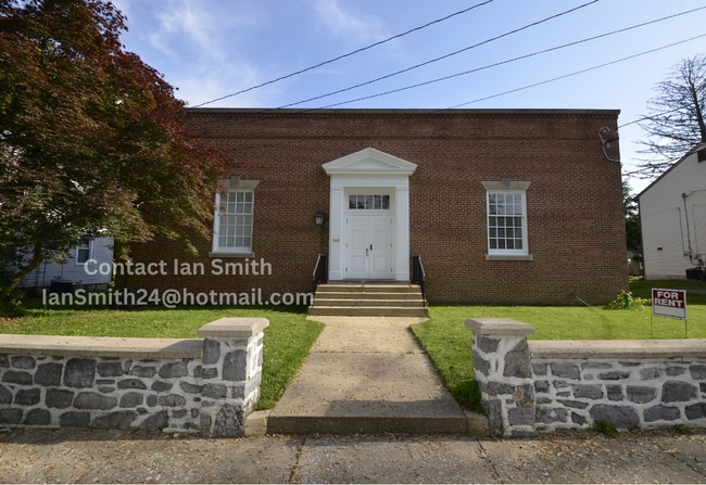 260 Henderson St, Unit 2