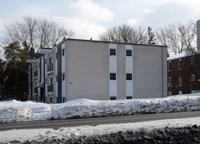 377 Erb St W in Waterloo, ON - Building Photo