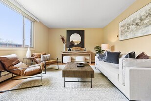 West End Apartments in Golden Valley, MN - Building Photo