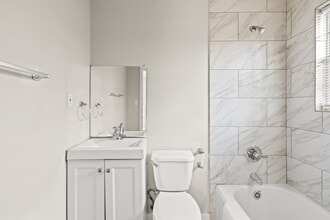 Sycamore Creek Apartments in Fort Worth, TX - Building Photo - Interior Photo