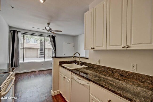 property at 1701 E Colter St